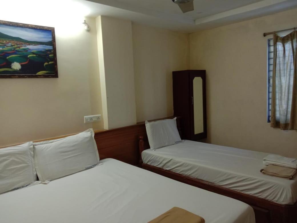 Shubhanga Residency Шрикалахащи Екстериор снимка